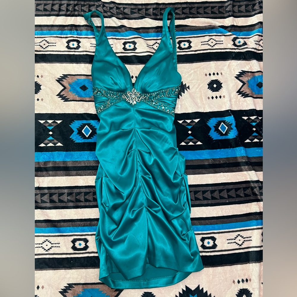 Elegant Teal Sleeveless Prom Dress